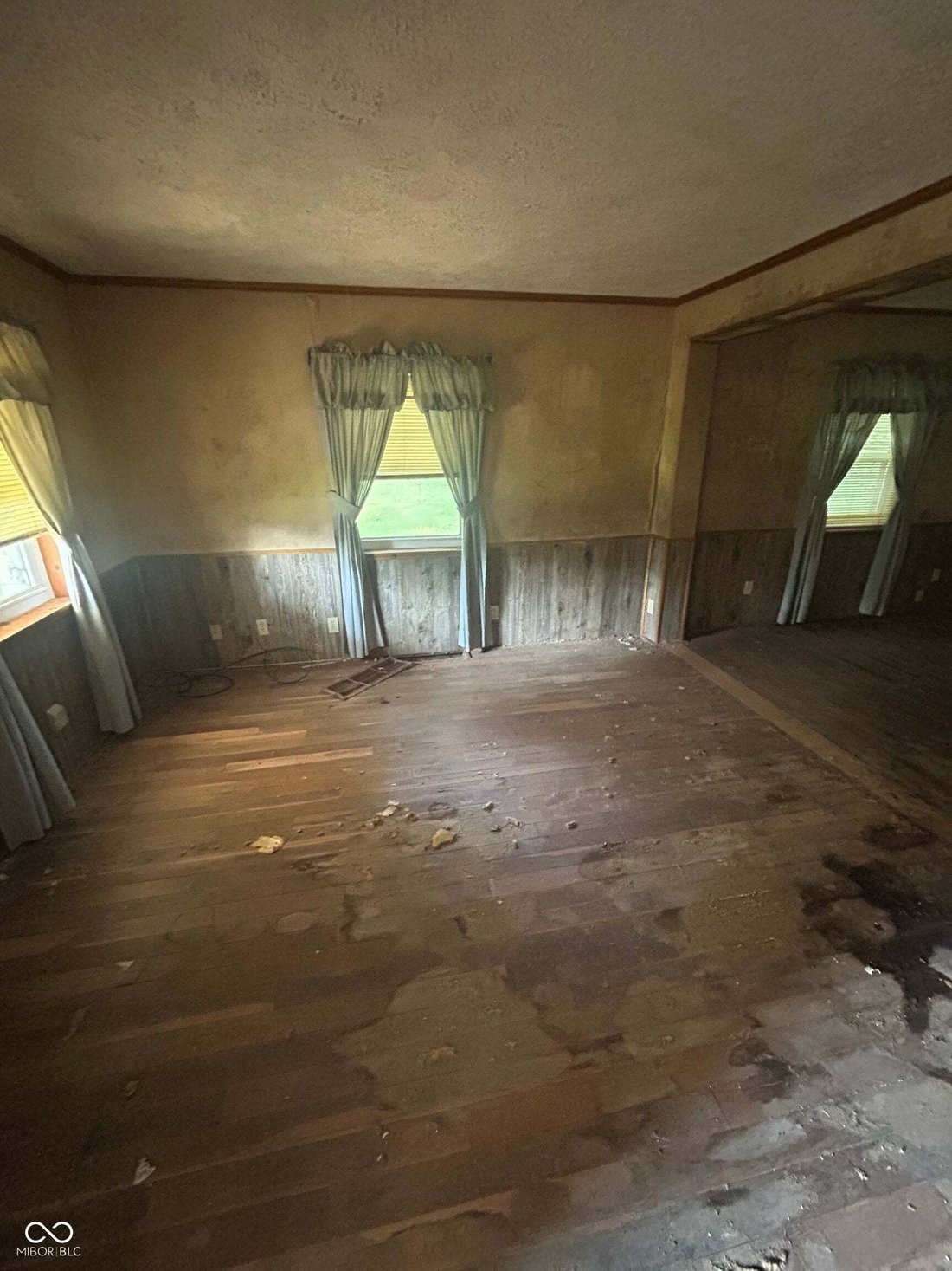 House in Bedford, Indiana, United States 2 - 18908746