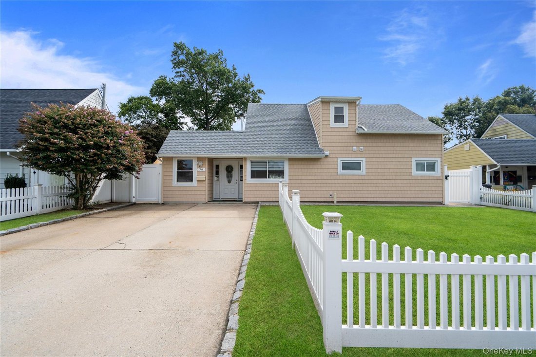 House in Levittown, New York, United States 3 - 18910558