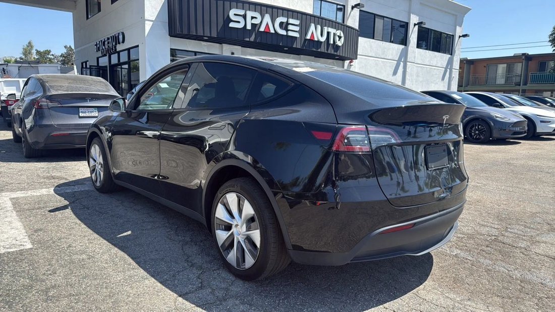 Suv in Azusa, CA, United States 4 - 18914592
