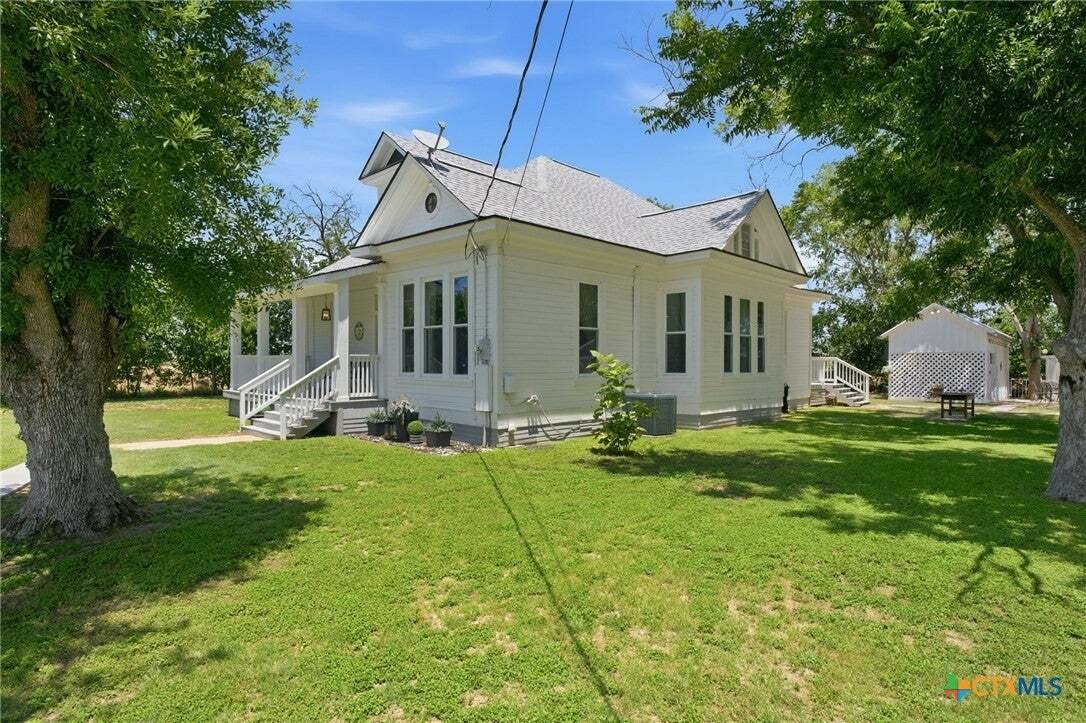 House in Seguin, Texas, United States 3 - 18908991