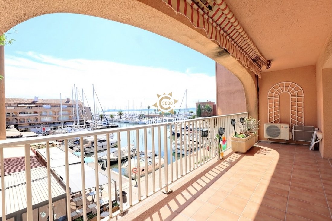 Appartement à Hyères, Provence-Alpes-Côte d'Azur, France 1 - 18911228