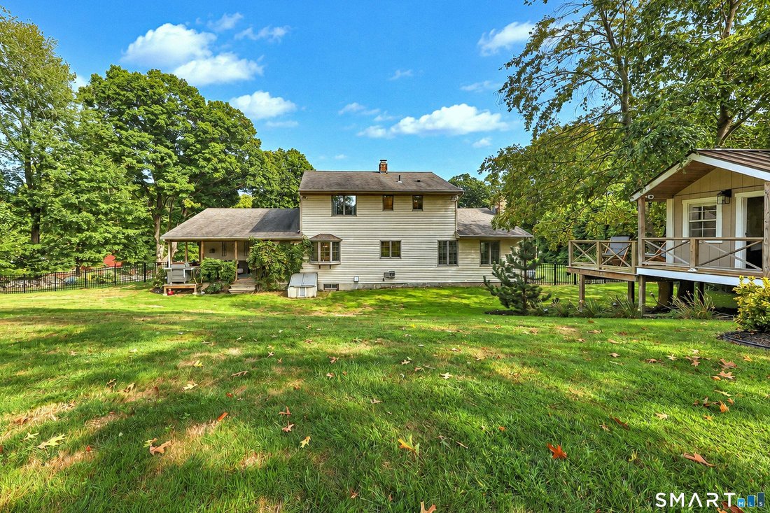 House in Trumbull, Connecticut, United States 3 - 18909013