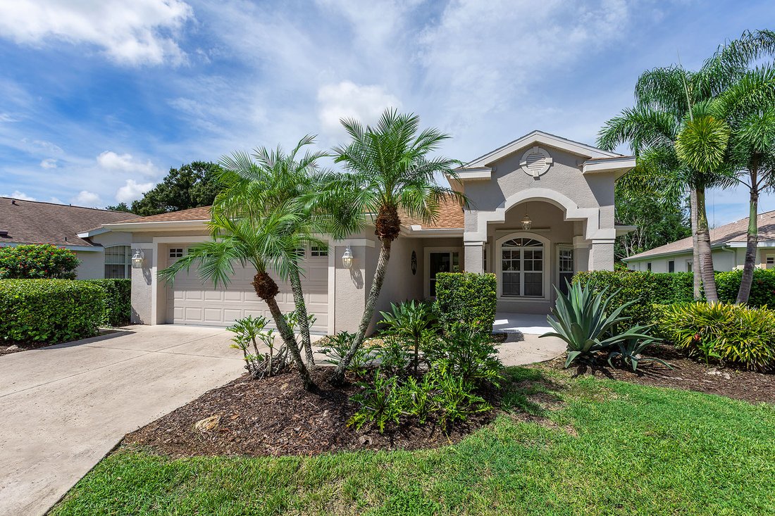 Andere in University of South Florida Sarasota-Manatee Campus, Florida, Vereinigte Staaten 1 - 18905112