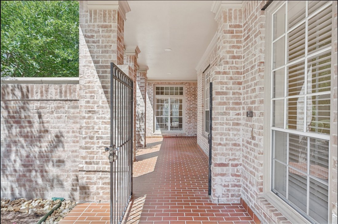 House in The Woodlands, Texas, United States 3 - 18906188