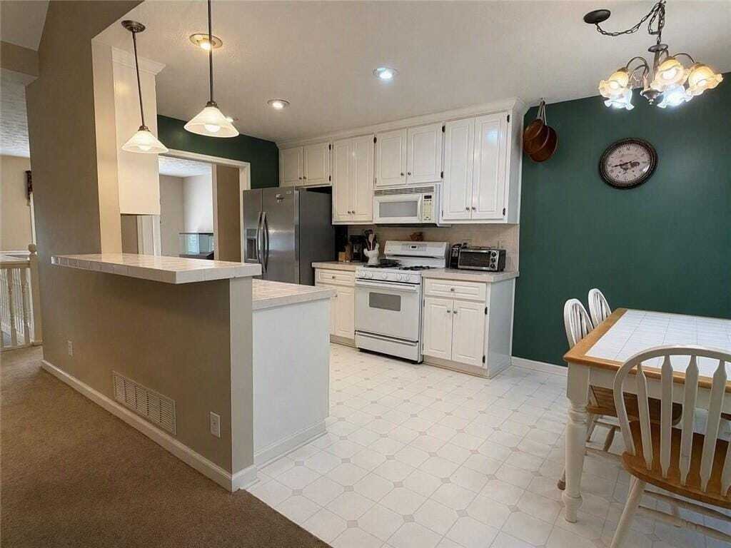 House in Canton, Georgia, United States 3 - 18318301