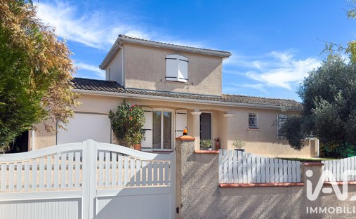 House in Aussonnelle Rive Gauche, La Salvetat-Saint-Gilles, France 1