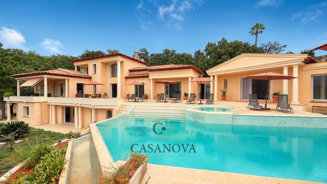 Villa in Grasse, Provence-Alpes-Côte d'Azur, France 3 - 18911446