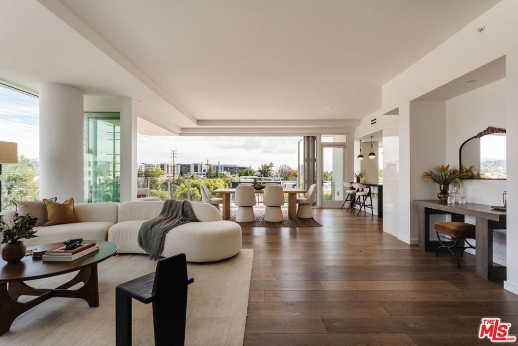 Condo in West Hollywood, California, United States 5 - 18908866