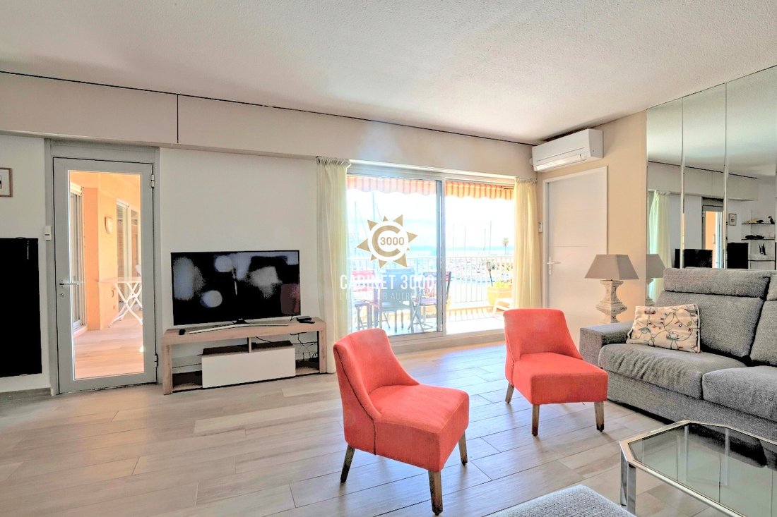 Appartement à Hyères, Provence-Alpes-Côte d'Azur, France 4 - 18911228