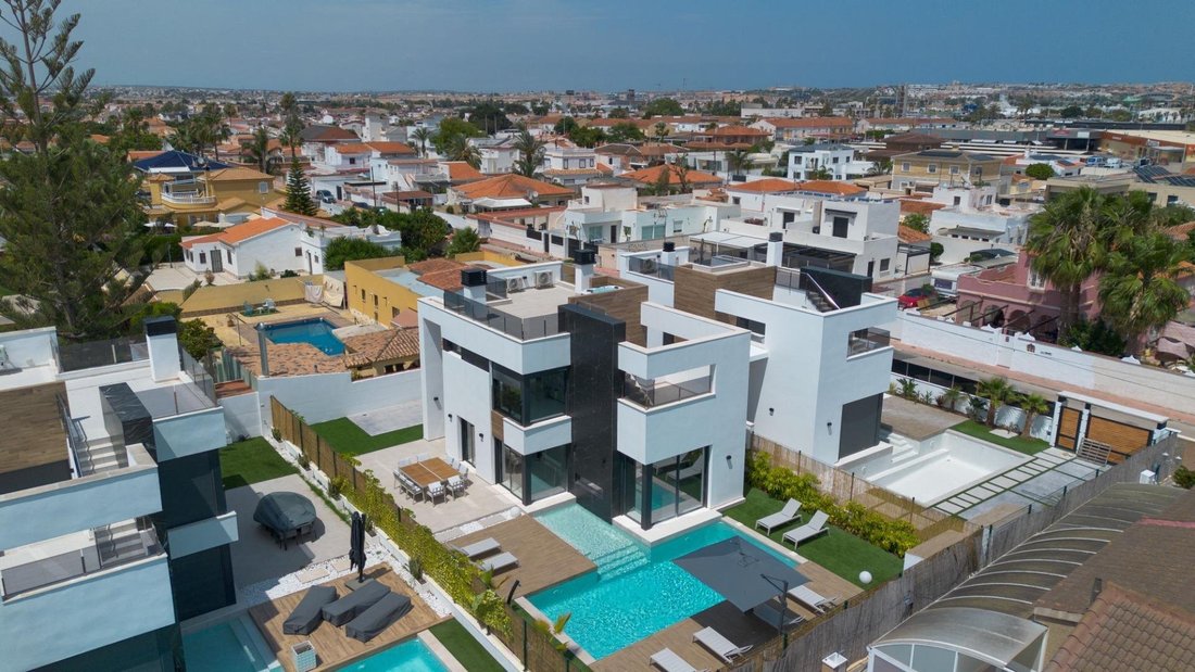 Casa a Torrevieja, Comunità Valenzana, Spagna 3 - 18911481