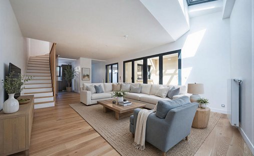 House in Plateau Ouest, Suresnes, France 1
