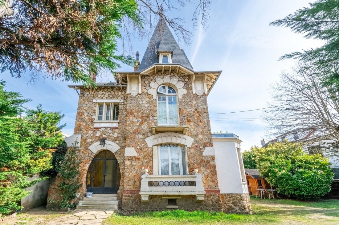 House in Centre Ville, Rueil-Malmaison, France 1 - 18919112