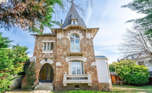House in Centre Ville, Rueil-Malmaison, France 1