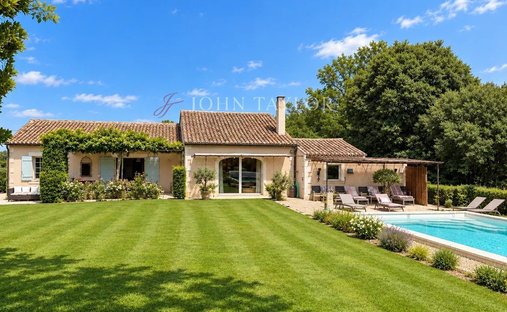 House in Saint-Rémy-de-Provence, Provence-Alpes-Côte d'Azur, France 1