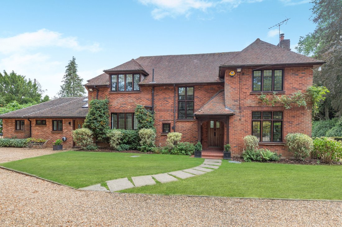House in Stoke Poges, England 2 - 18906516