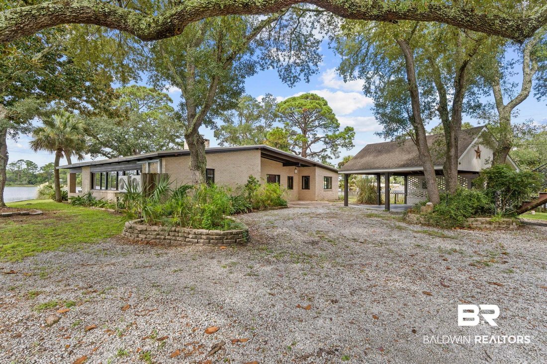 Pensacola, Florida, United States 4 - 18916935