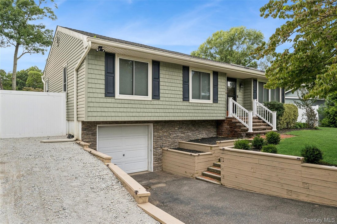 House in Rocky Point, New York, United States 3 - 18917482