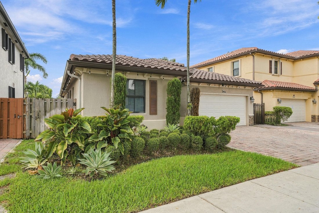 House in Miami, Florida, United States 3 - 18913226