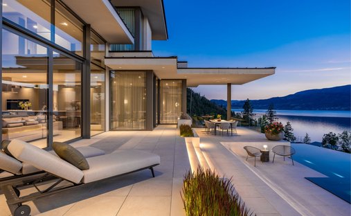 House in Kelowna, British Columbia, Canada 1