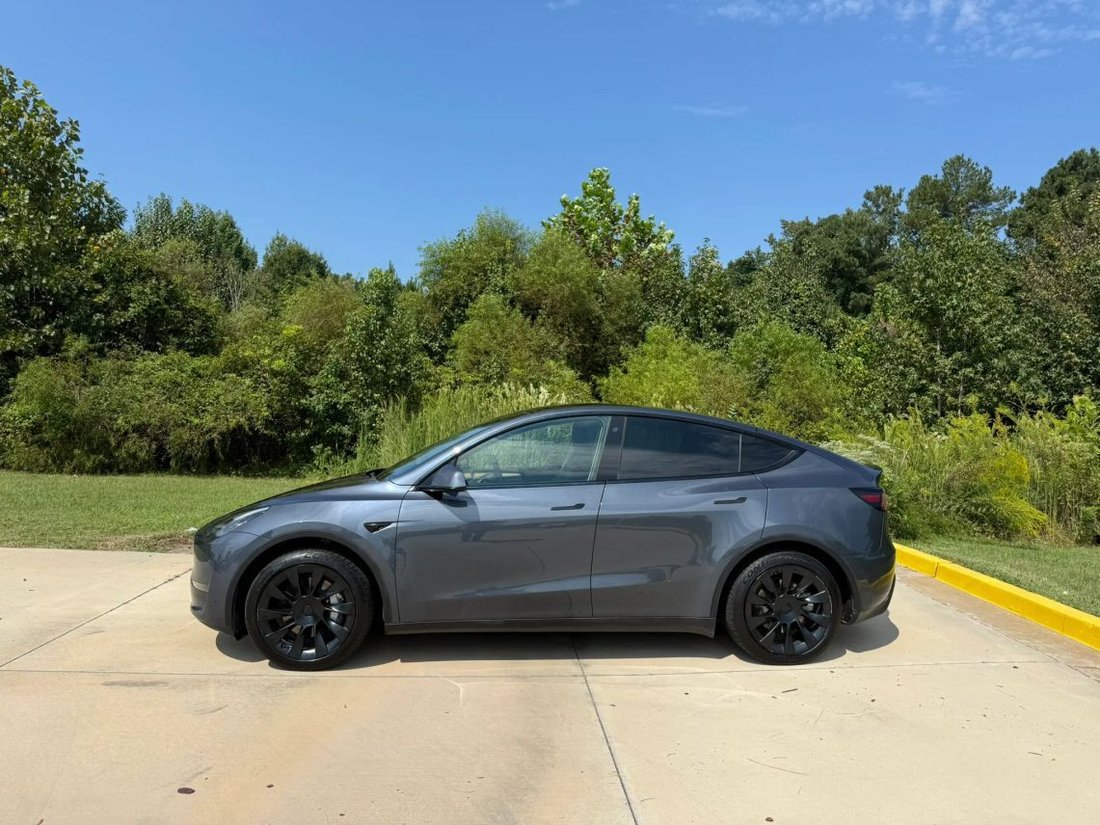 2023 Tesla Model Y Long Range Sport Utility 4D in Lithia Springs, GA, United States 2 - 18904973