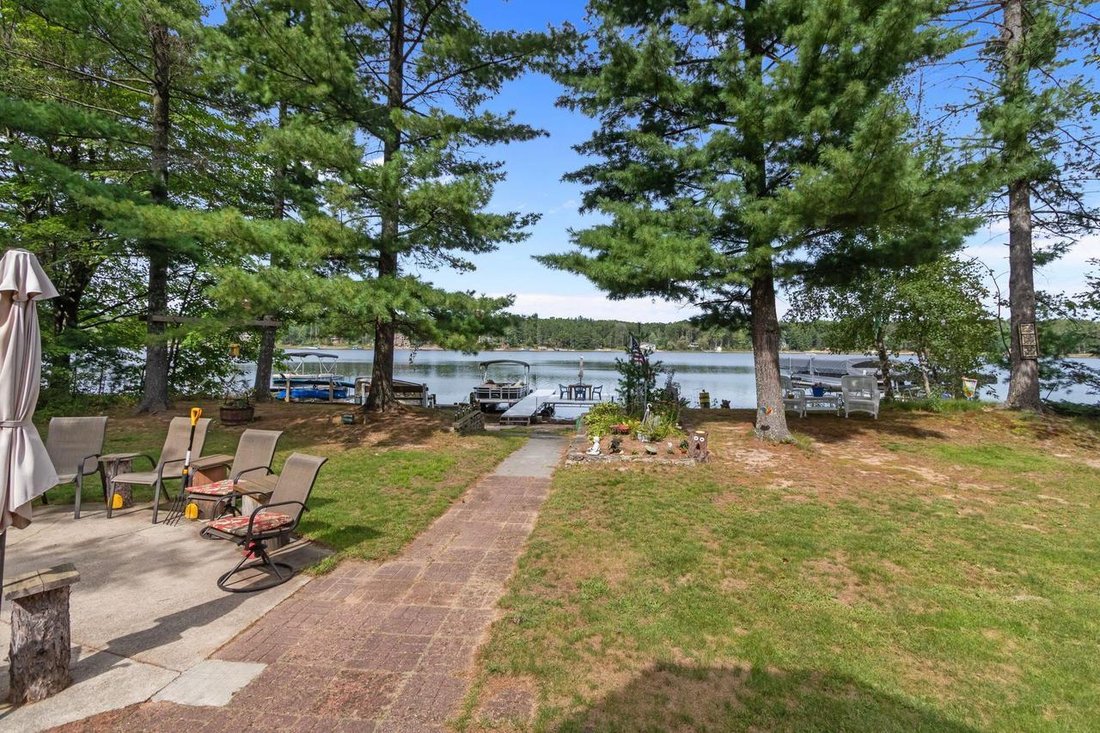 House in Legend Lake, Wisconsin, United States 3 - 18909628