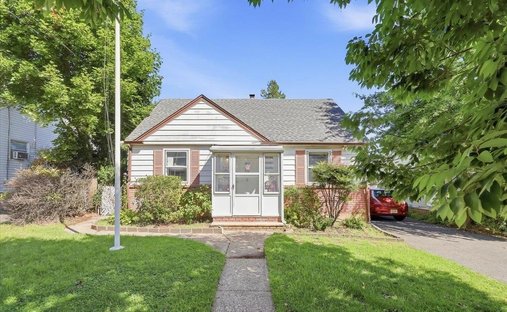 House in Clifton, New Jersey, United States 1