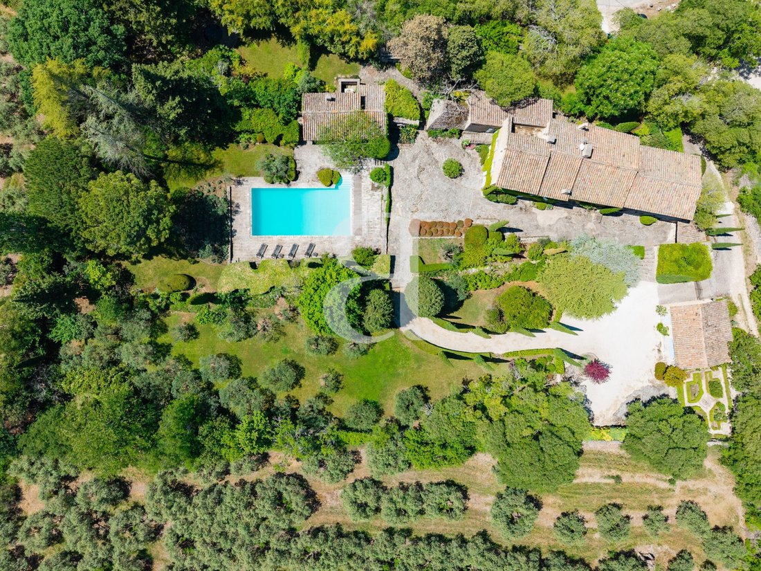 Casa de Campo en Gordes, Provenza-Alpes-Costa Azul, Francia 4 - 18912639