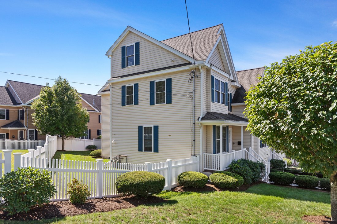 House in Needham, Massachusetts, United States 3 - 18907475