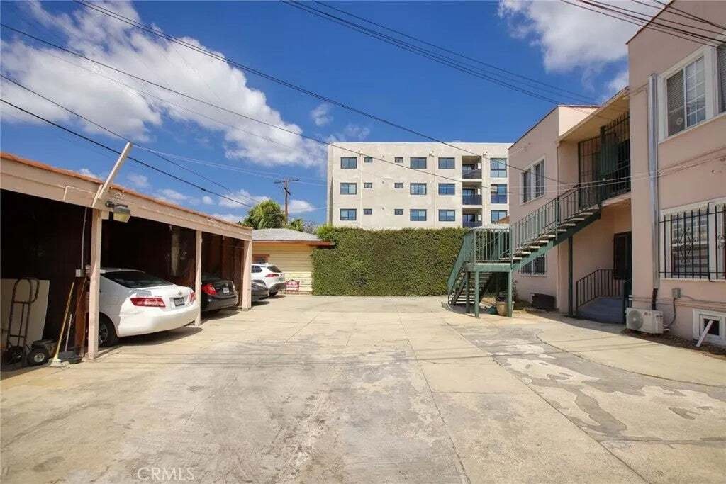 Los Angeles, California, United States 5 - 18913309