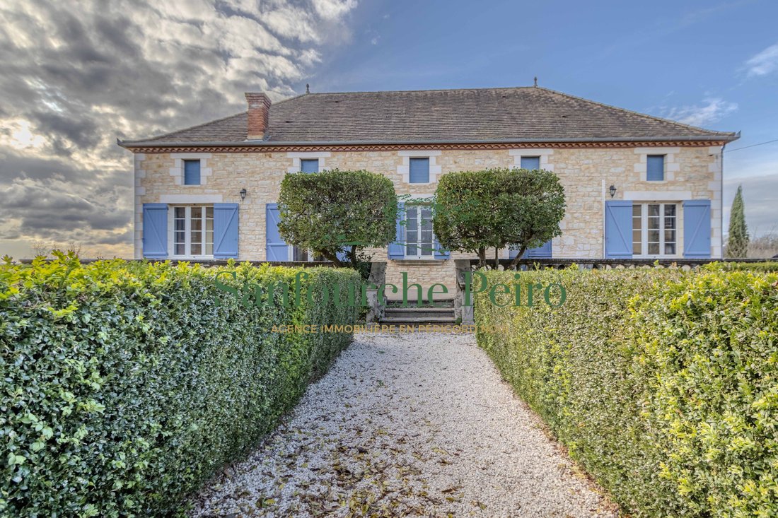 Haus in Sarlat-la-Canéda, Neu-Aquitanien, Frankreich 1 - 16841102