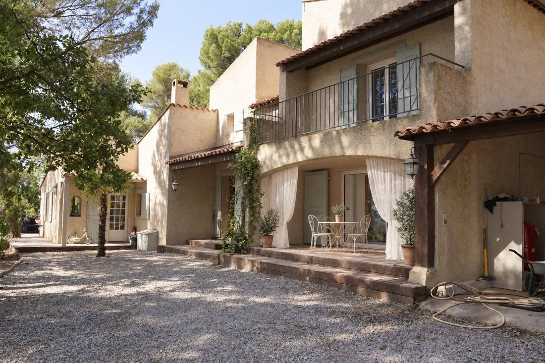 Casa en Pierrevert, Provenza-Alpes-Costa Azul, Francia 5 - 18305516