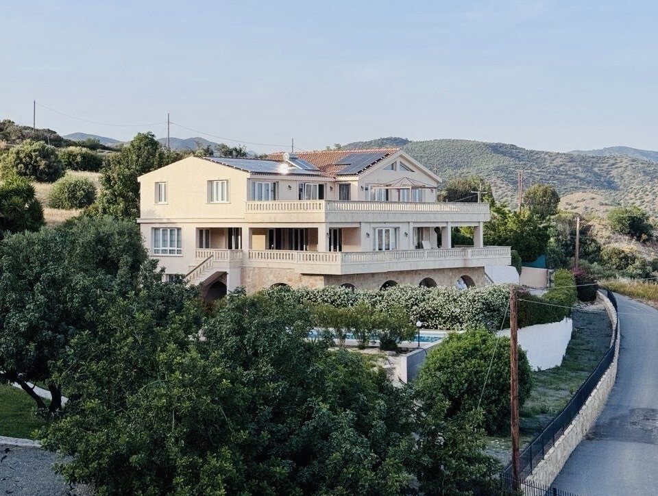 Villa in Akrounta, Limassol, Cyprus 1 - 18917724