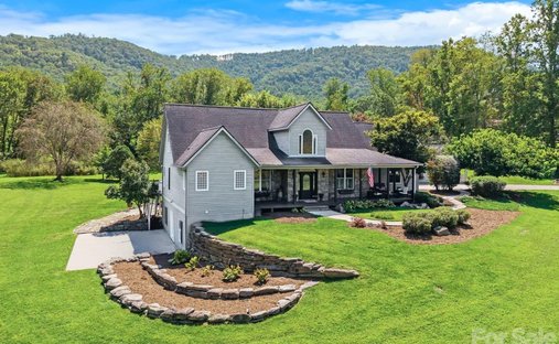 House in Fairview, North Carolina, United States 1