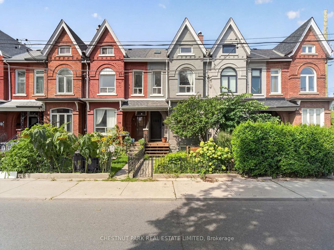 Villa in Toronto, Ontario, Canada 1 - 18914306
