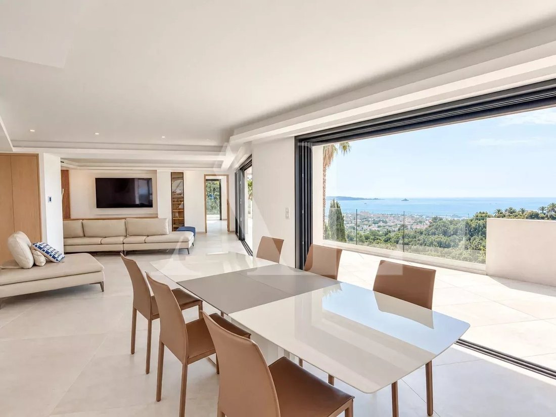 Villa in Gabelle-Courcettes-Les Clos, Vallauris, France 4 - 16209784