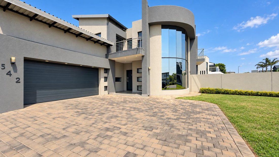 House in Shere, Gauteng, South Africa 2 - 18915378