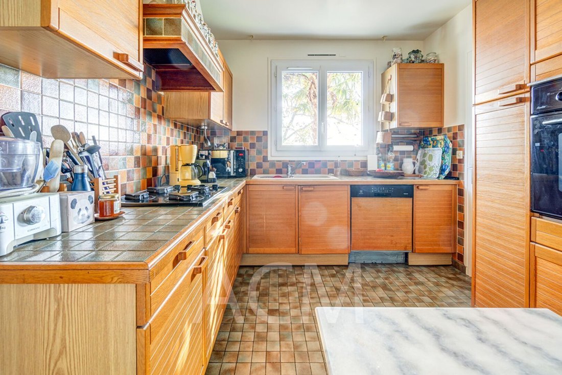 House in Sud, Le Mesnil-le-Roi, France 4 - 18911195