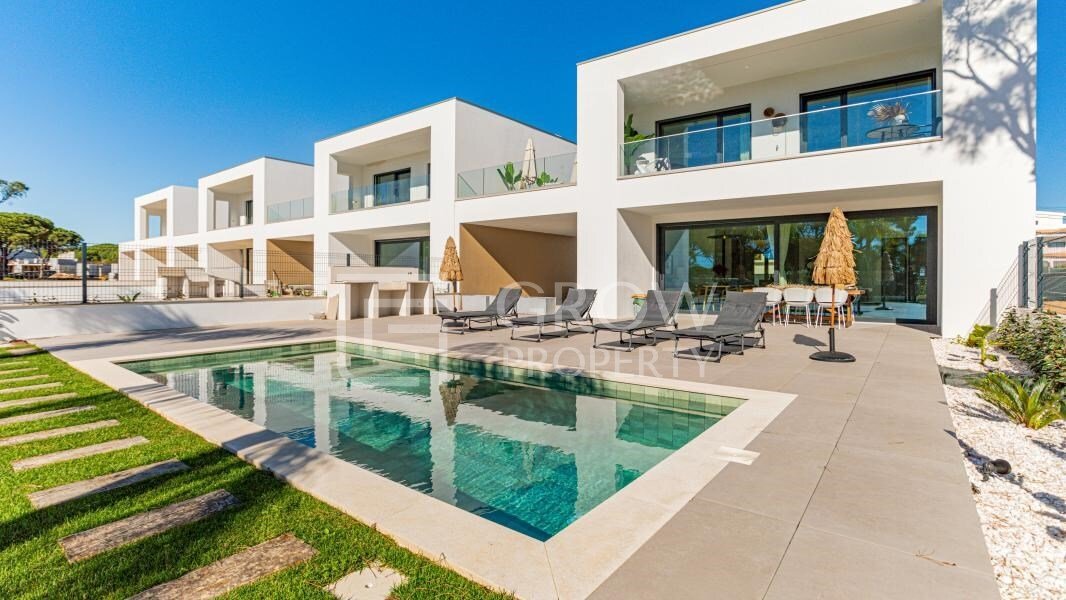 House in Quarteira, Algarve, Portugal 1 - 18907879