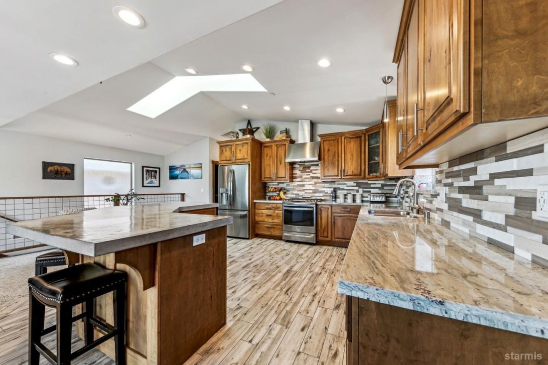 House in South Lake Tahoe, California, United States 5 - 18912345