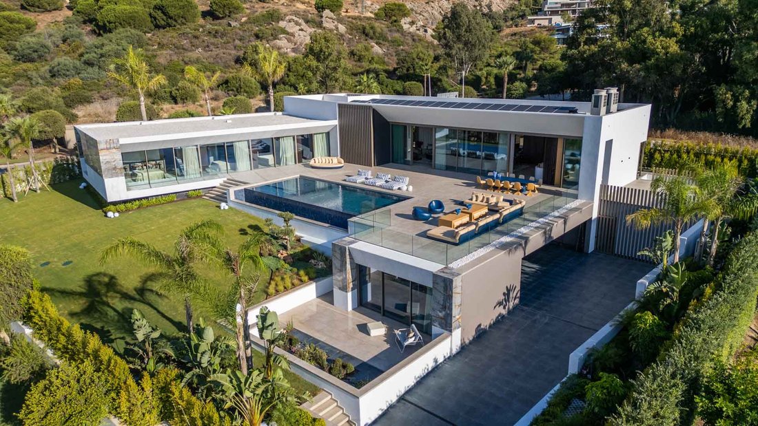 Villa in Sotogrande, San Roque, Andalusia 1 - 18908584