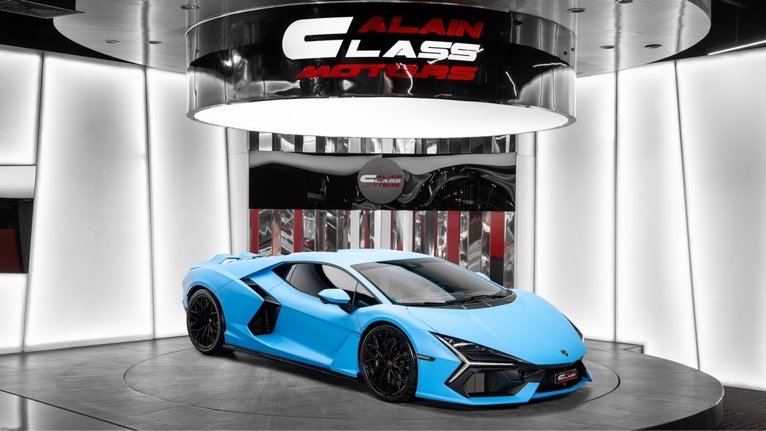 Coupe in Dubai, United Arab Emirates 1 - 18913574