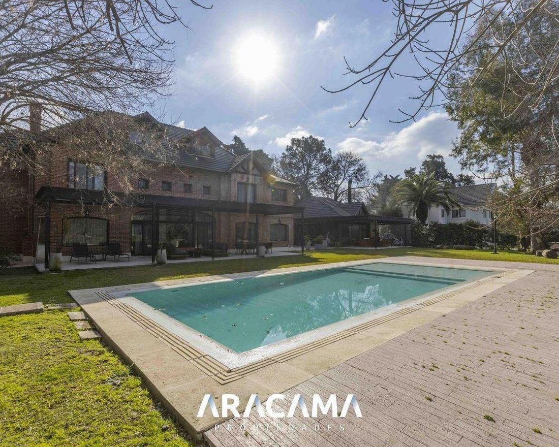 House in Esteban Echeverría, Buenos Aires Province, Argentina 1 - 18906827