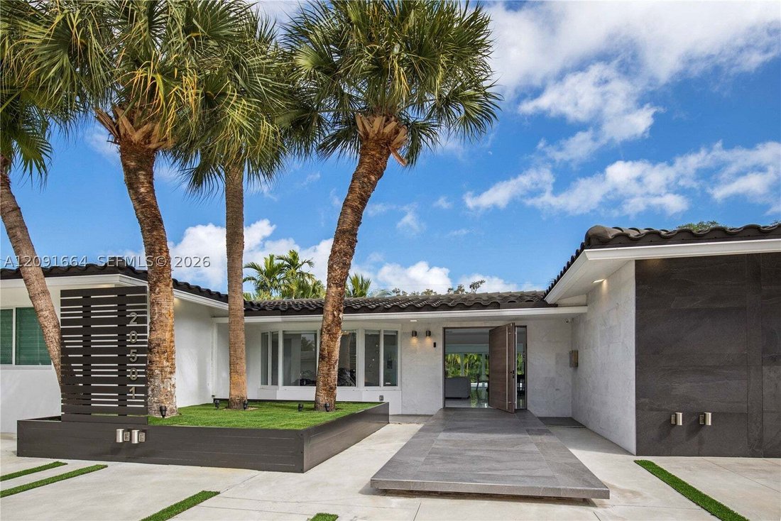 Maison à Aventura, Floride, États-Unis 1 - 18905755