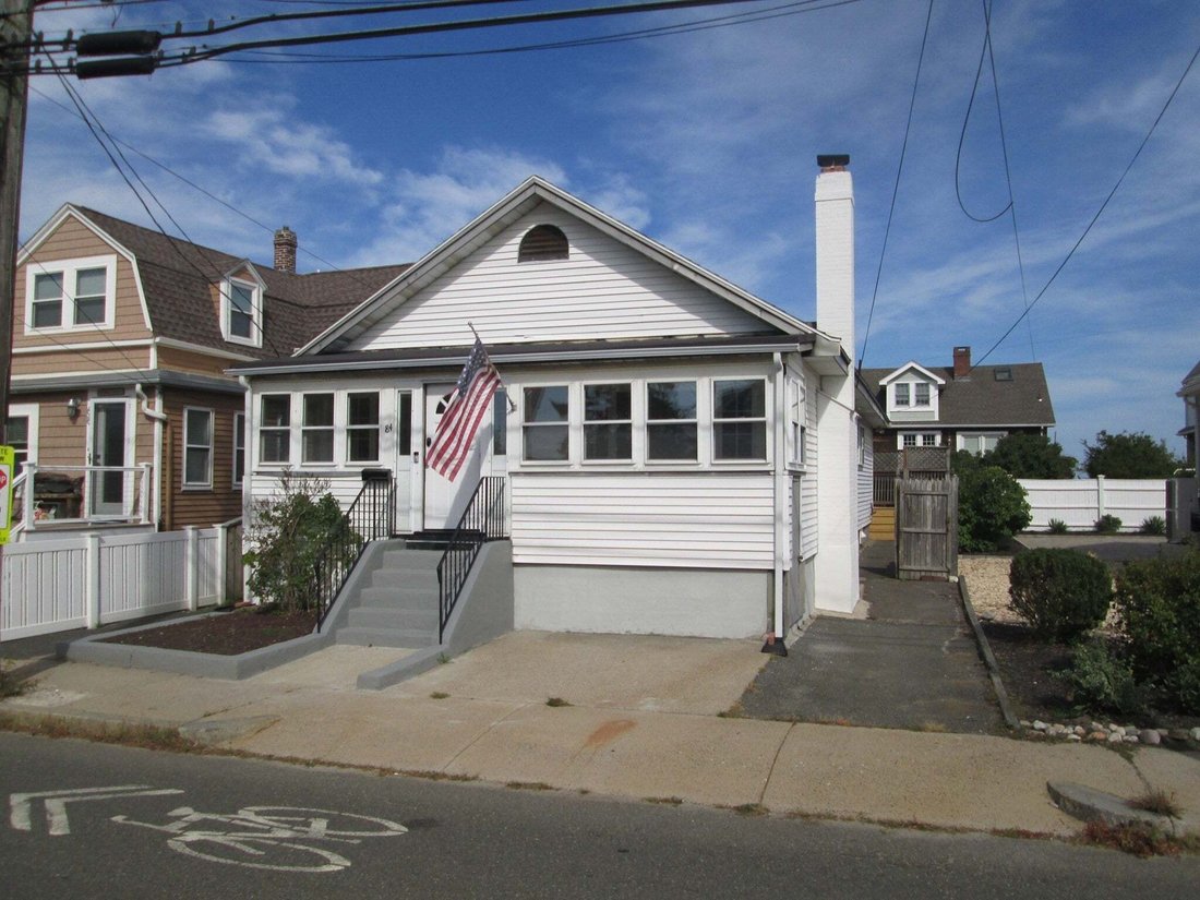 House in Winthrop, Massachusetts, United States 1 - 18742104