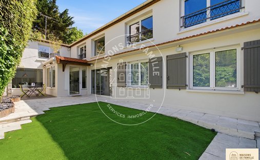 Villa à Bailly, Île-de-France, France 1