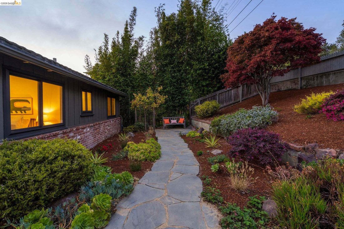 House in El Cerrito, California, United States 1 - 18909506
