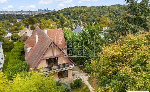 Villa in Les Quais, Bougival, France 1
