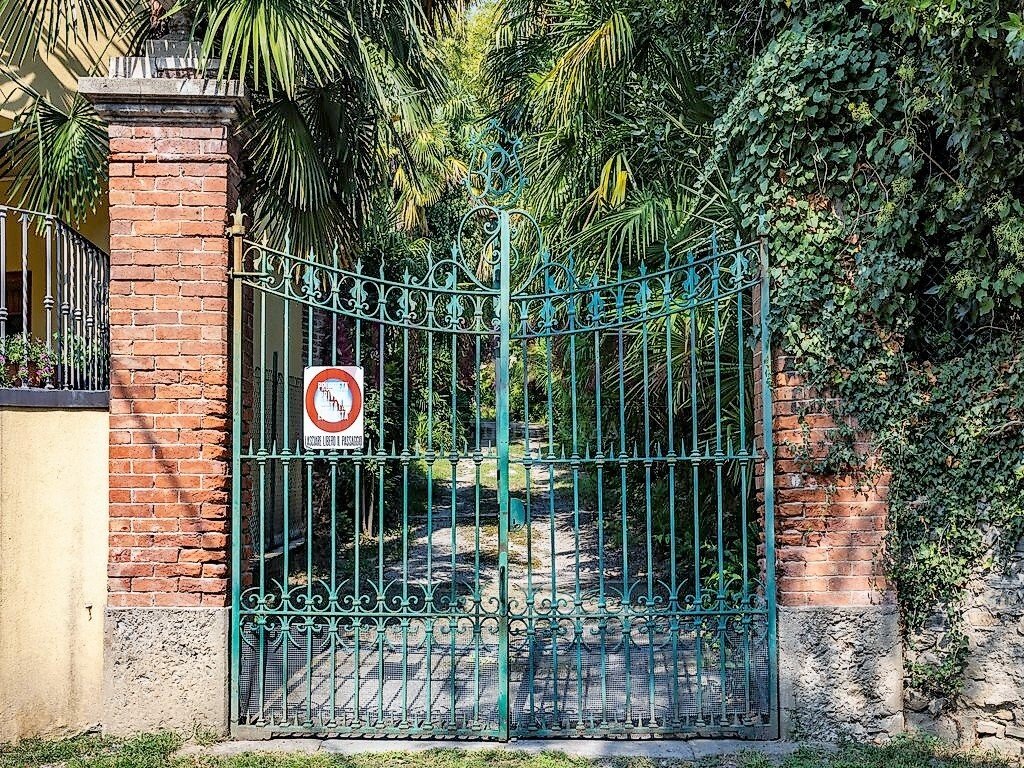 Villa in Airuno, Lombardy, Italy 2 - 18909581