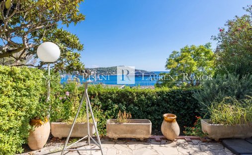 House in Le Port, Villefranche-sur-Mer, France 1