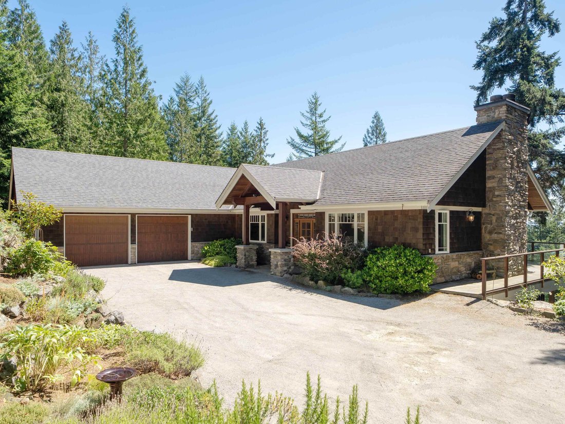House in Bowen Island, British Columbia, Canada 4 - 18912418